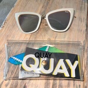 QUAY Reina 125 white sunglasses